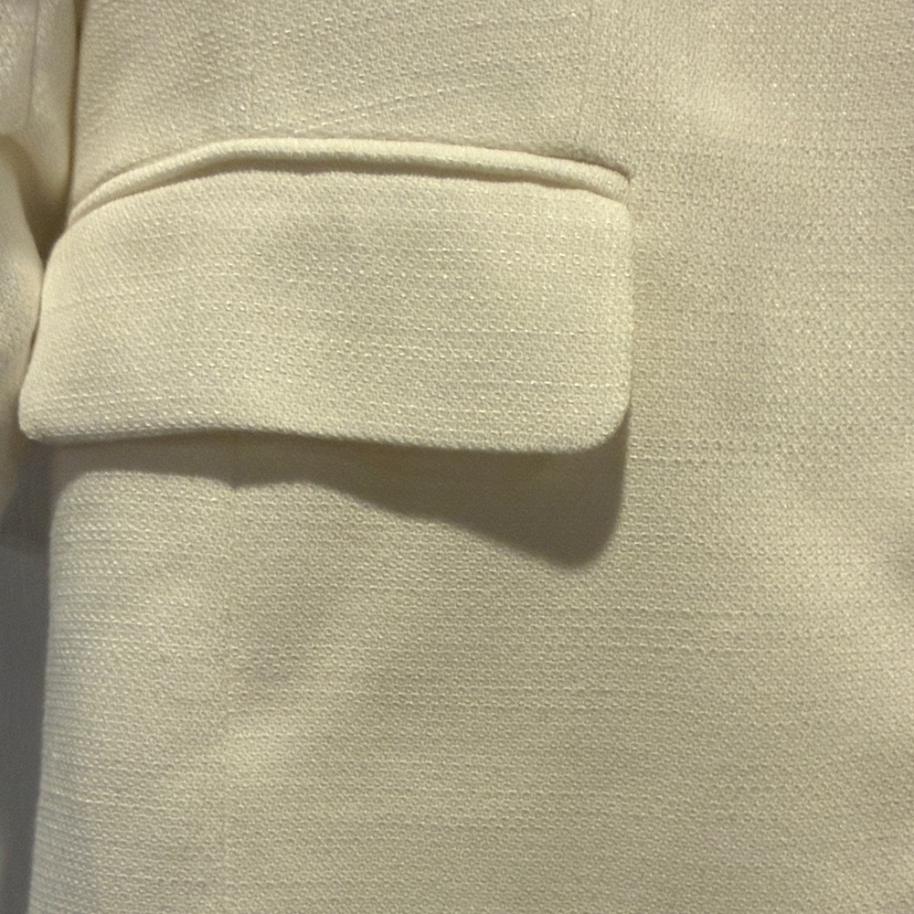 H&M Classic White Blazer - Picture 4 of 4